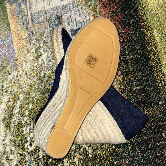 Neiman Marcus Size 8 Denim Wedge Espadrilles - Picture 10 of 14